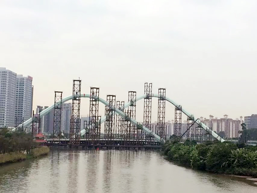 廣州市南沙中心區蕉門河車行橋拱肋合攏(圖1)